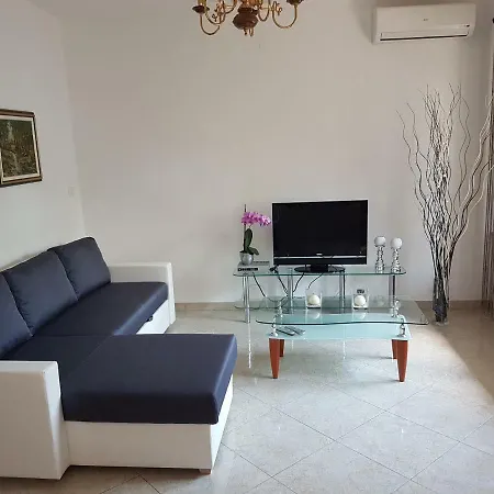 Alda Apartamento *